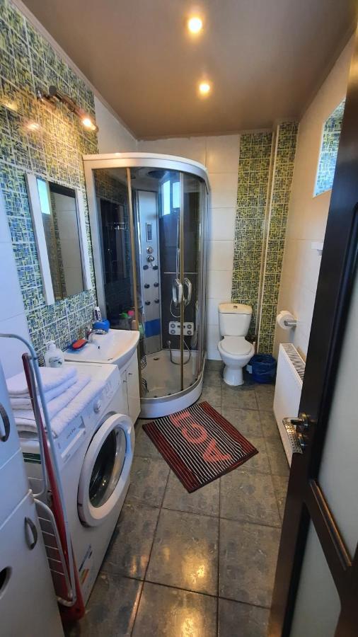 Spacious, Modern Condo In New Villa - Sleeps 6 Bucarest Exterior foto